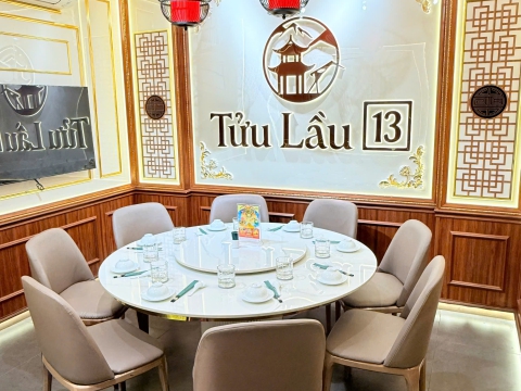 Tửu lầu 13